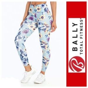 NWT BALLY TOTAL FITNESS HIGHT RISE PRINTED FLOWERS ANKLE LEGGING